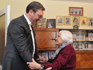 Вучић се опростио од најстарије Српкиње Надежде Павловић