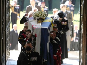 Сахрањен принц Филип