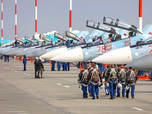 Руси вежбају, више од 50 "сухоја" изнад Црног мора