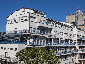 Преминула беба рођена са коронавирусом