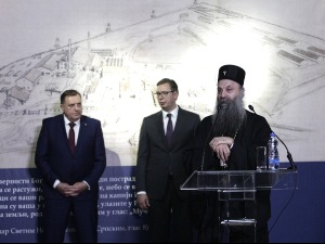 Патријарх Порфирије: Зверстава из Јасеновца стиделе би се и звери; Вучић: Ко заборави убијене убио их је још једном