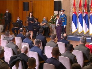 Премијерка уручила одликовања поводом Дана Војске