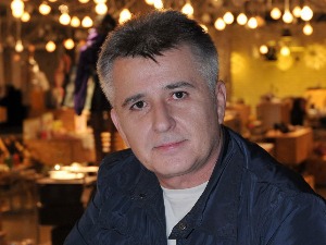 О кризи плодности и брака у Атељеу 212 – комад „64“