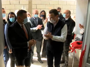 Уручени кључеви станова за 12 породица у Косовској Митровици