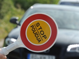 Насилничка вожња на ауто-путу, држављани Турске и Бугарске возили више од 220 на сат