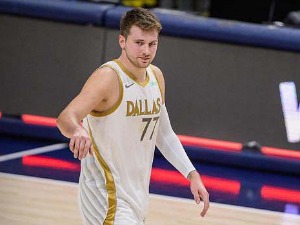 Дончић и Бил играчи недеље у НБА лиги