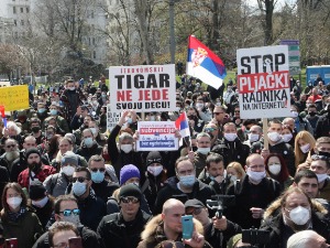 Раскол у Удружењу радника на интернету