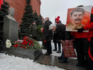 Портрет правог стаљинисте: Како Стаљинов праунук Јаков Џугашвили брани свог прадеду Портрет правог стаљинисте: Како Стаљинов праунук Јаков Џугашвили брани свог прадеду