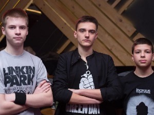 Слушај 'вамо!