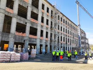 Брнабић: Радови на болницама су слика данашње Србије