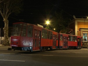 Трамвај искочио из шина у Душановој улици и ударио у зграду