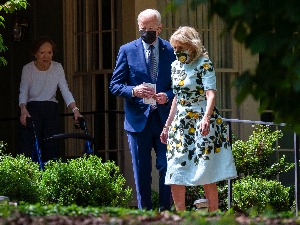 Бајден у посети Kартеру поводом 100 дана мандата