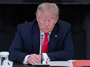 Може ли Трамп поново на Фејсбук – коначна одлука у среду