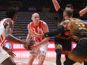 Одбрана донела Звезди тријумф над Игокеом, црвено-бели повели у полуфиналу АБА лиге
