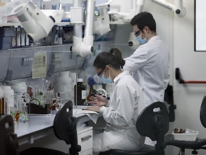 Гени одређују подложност ковиду и ко ће имати лакшу, а ко тежу клиничку слику