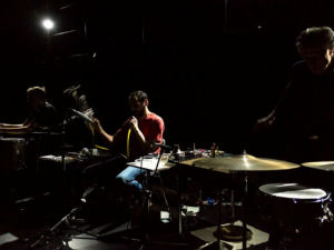 Студио 6: Sawt Out