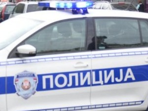 Ниш, возила алкохолисана и без дозволе па слетела са пута