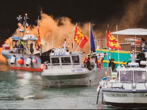 Разишли се "мрачни облаци" у Ламаншу, Британија и Фрацуска повуклe своја пловила