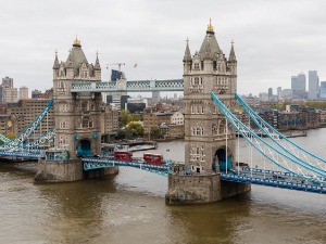 Лабуристи потучени до ногу на изборима у Великој Британији