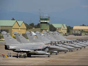 Француски пилот тужио војску тврдећи да је био присиљен на бизарни ритуал