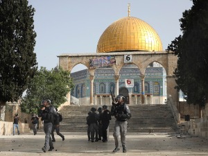 Сукоби на Храмовној гори у Јерусалиму, повређено више од 270 људи 