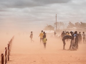 Глад мори рајско острво Мадагаскар, људи страхују да их чека смрт и једу термите