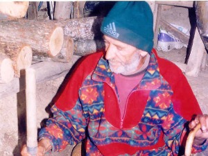 Зашто и како је Исо Тахировић у соби своје куће ископао бунар Зашто и како је Исо Тахировић у соби своје куће ископао бунар