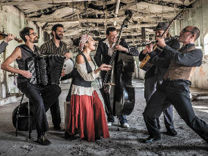 Барселона Џипси Балкан оркестра, 2. део