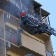 Запалио се стан у Сарајевској, станари евакуисани краном 