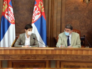 Брнабић: Економски показатељи бољи од очекиваних