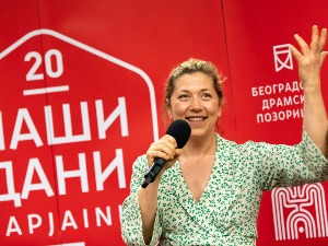 Представа Тихо тече Мисисипи за крај првог дела фестивала Наши дани Представа Тихо тече Мисисипи за крај првог дела фестивала Наши дани