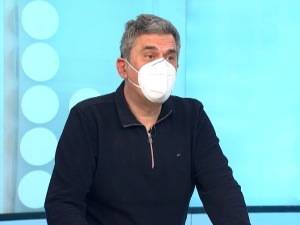 Имунолог Попадић: Далеко смо од колективног имунитета, можда до јесени