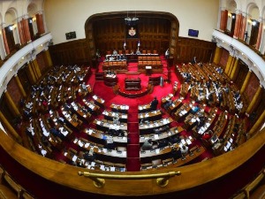 Седница парламента о променама Устава 8. јуна