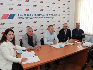 Општински одбори СНС Раковица и Врачар траже смену Небојше Стефановића