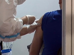 Стотине лица короне, стручњаци разрешавају најчешће дилеме грађана 