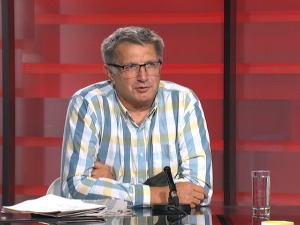 Вулетић: У центру разговора у Бриселу - да ли ће Кфор остати на КиМ или не