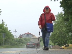 Шапчанин кренуо пешке за Београд, тражи сусрет са Вучићем
