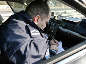 Тинејџер возио без дозволе на Новом Београду, тест утврдио да је користио канабис