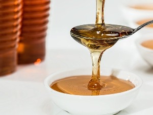 И Интерпол у акцији откривања лажног меда, 40 одсто фалсификата у Србији