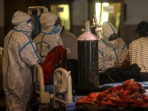 Индију коси и епидемија "црних гљивица", смртоносне болести која се појављује после ковида