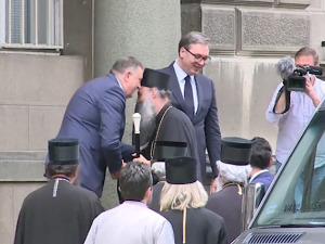 Вучић и Додик дочекали патријарха и епископе на ручку