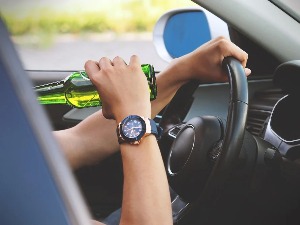 Вожња под дејством алкохола и брзина правдају се одласком на славље, казне су толике да би требало два пута размислити