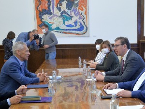 Вучић са Боцан-Харченком: Тешки дани пред Србијом