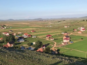 Гроб говедара Ешефа из Долића крај Сјенице Гроб говедара Ешефа из Долића крај Сјенице