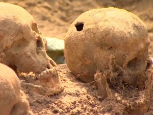  Русија, масовне гробнице код некадашњег нацистичког логора