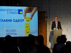 Лутовац: Једини прави дијалог је онај уз посредство ЕП