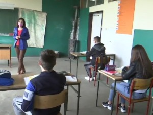 Да школско звоно не заћути – у селима мањак, у градовима вишак ђака у одељењу