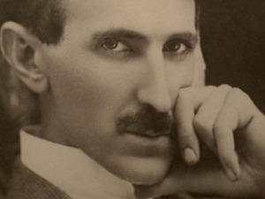 „Чим смо чули долазиш нам, одмах си нас електрисао“ - Теслин једини боравак у Београду уз песму, сузе и одликовање