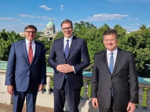 Вучић са Лајчаком и Палмером: Ускоро наставак дијалога са Приштином