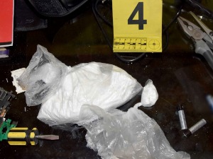 Кокаин, хероин, аутоматско оружје – три  акције у Београду, ухапшене четири особе